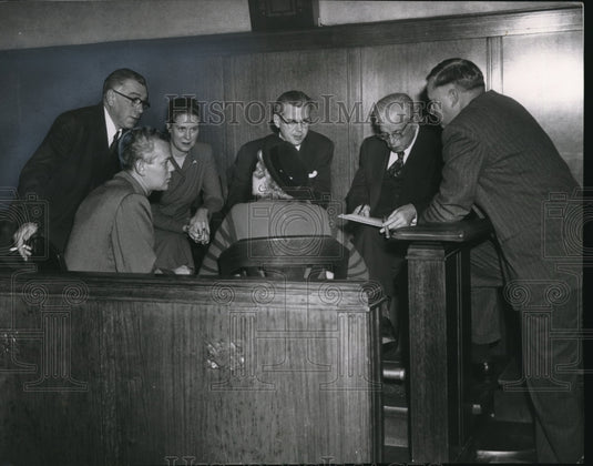 1954 Media Photo Defense counsel in conference with clients at Sheppard trial - Historic Images