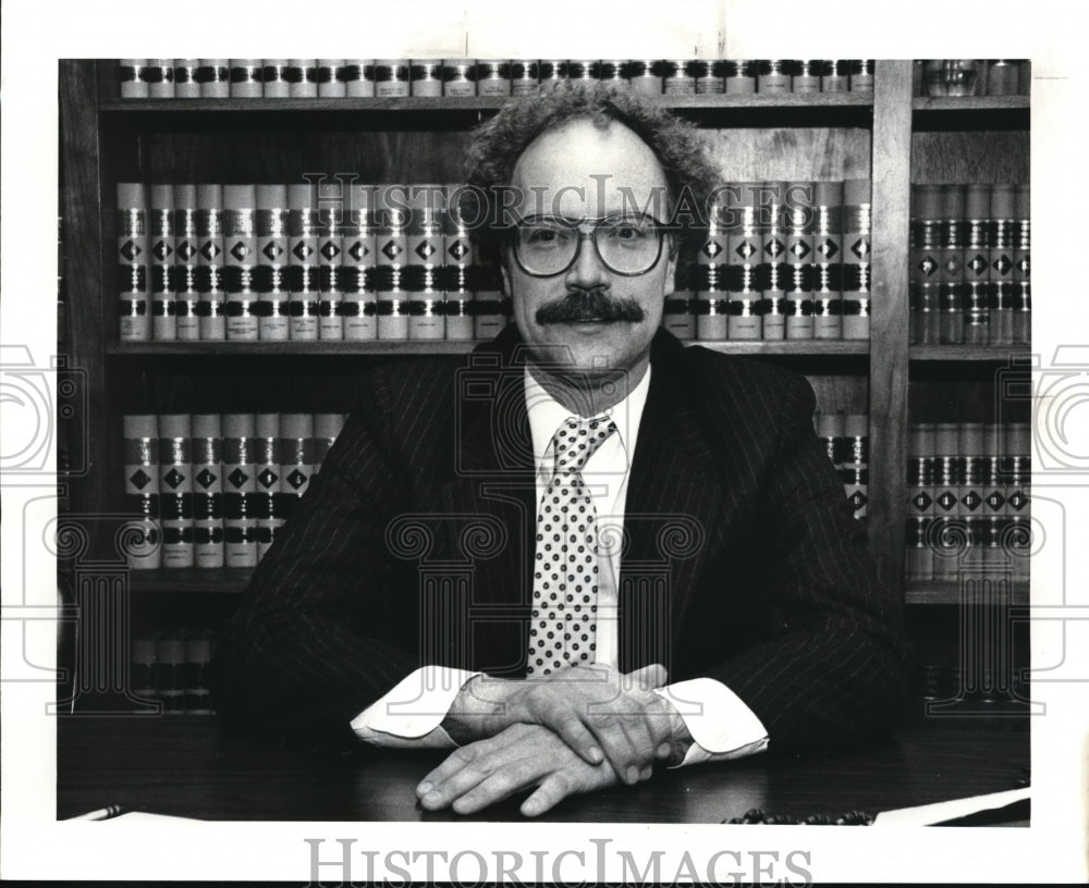 1987 Press Photo Joseph Dubyak Mayor Of Orange Village - Historic Images