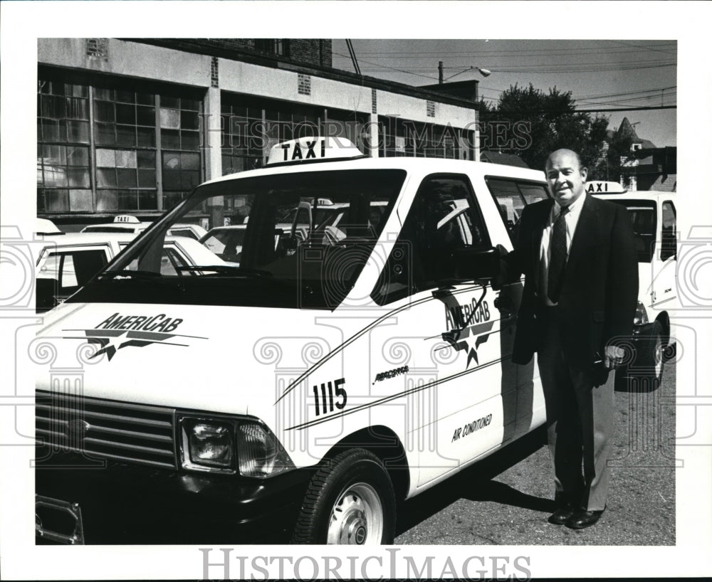 1986, John Cohen with his fleet of taxis that will go into service - Historic Images