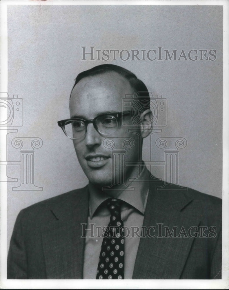 1971 Press Photo Henry C. Doll, Executive Director PACE Association - Historic Images