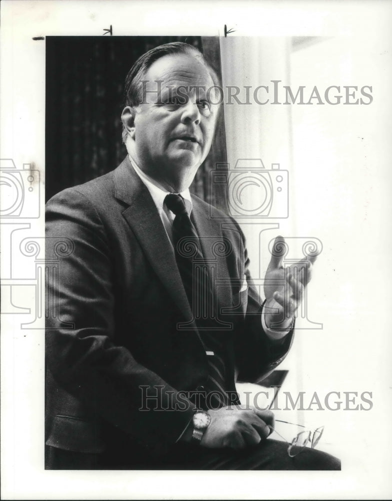 1985, E. Mandell DeWindt, Chairman of Eaton Corporation - Historic Images