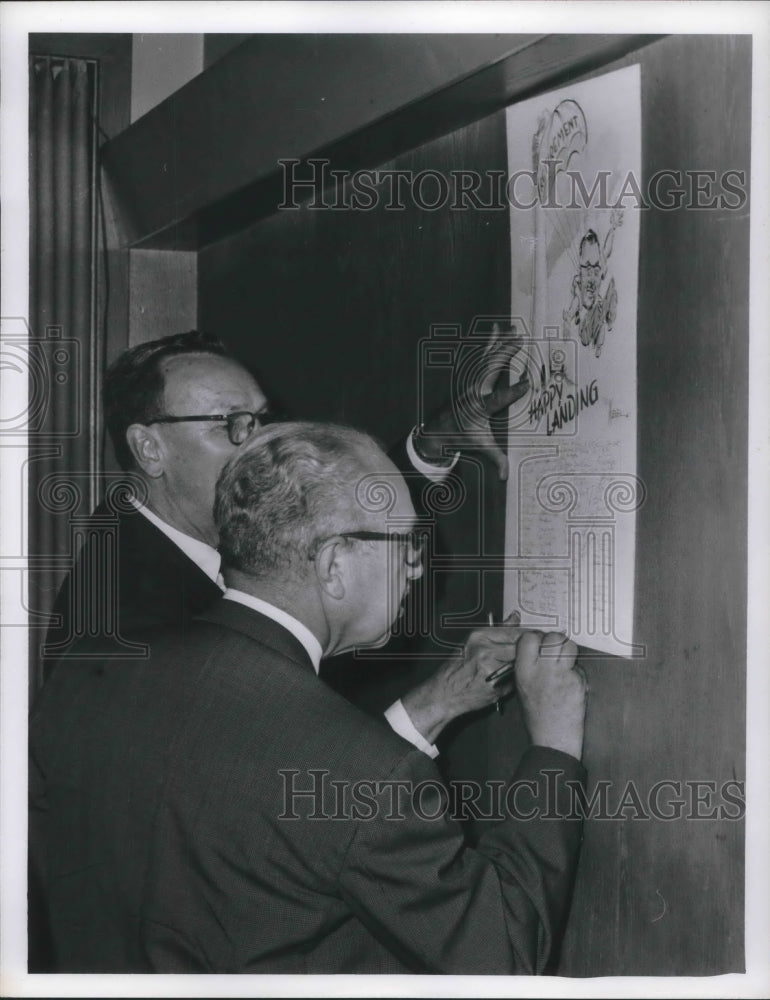 1964 Press Photo Ralph Donaldson's Retirement - cva09172 - Historic Images