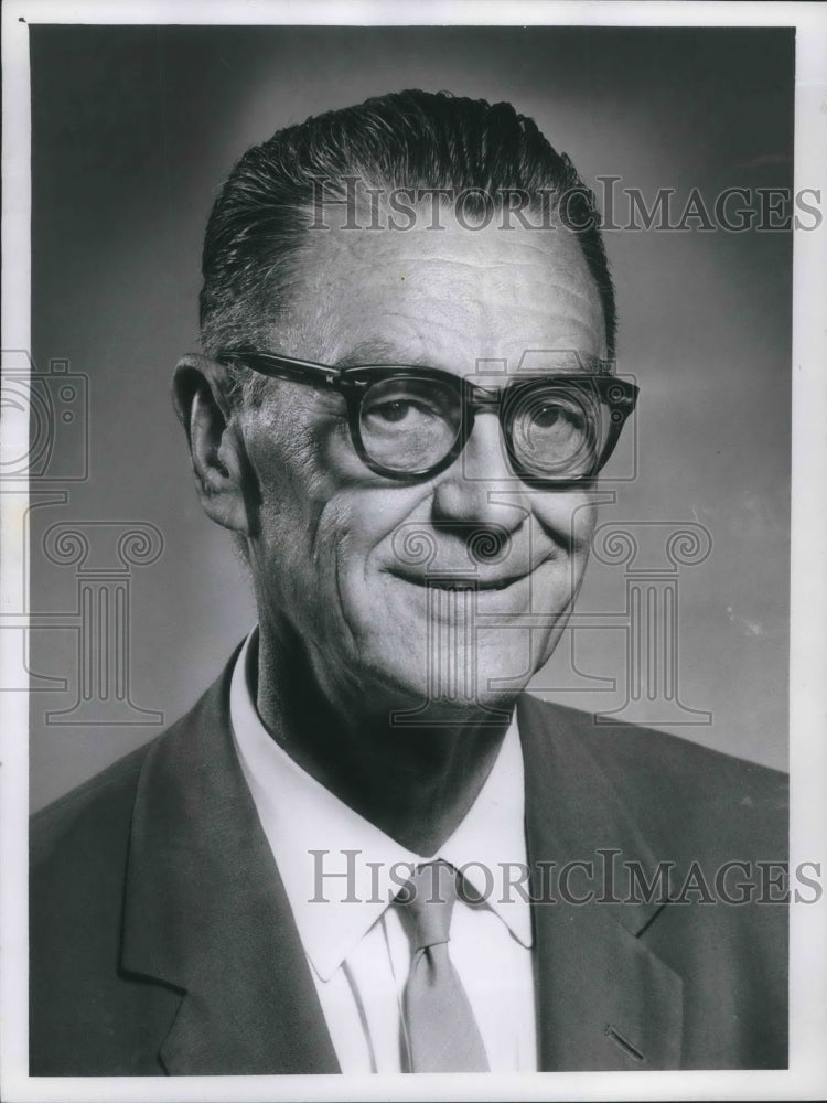 1959 Press Photo M.V. Douglas, Highway Design and Urban Planning Engineer - Historic Images