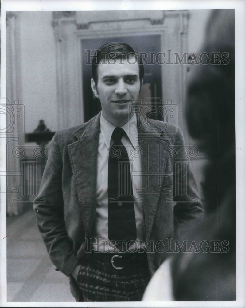 1974 Press Photo James Doran - Historic Images