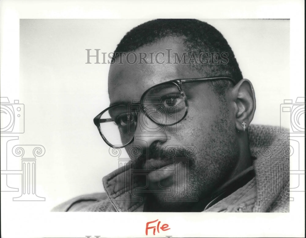 1990 Press Photo Andre DeBrossard, spokesman for Homeless at Drop-In Center - Historic Images