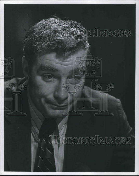 1971 Press Photo W Kiely Cronin Dir Dept Port Control Cleveland - cva09927 - Historic Images