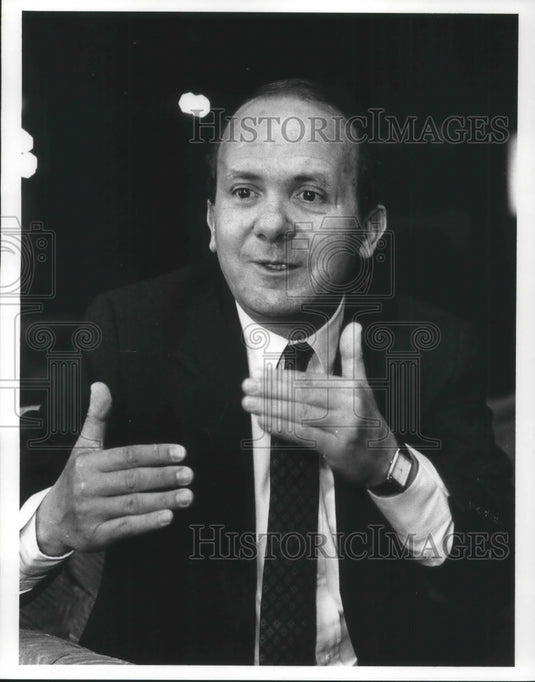 1988 Press Photo George Dagino predicted the October Stockmarket crash - Historic Images