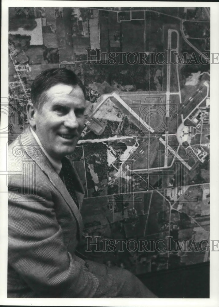 1980, Ellers Art with Jack Doyle - Historic Images