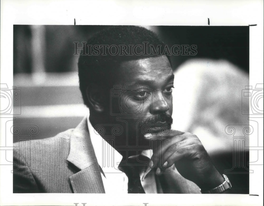 1987 Press Photo Curtis Davis in court for East Cleveland Cheese - Historic Images