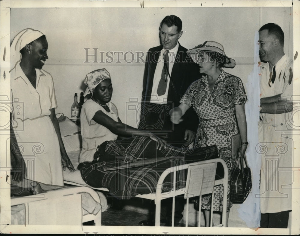 1975, Rep. Frances Bolton of Ohio at Hospital in Yaounde Africa. - Historic Images