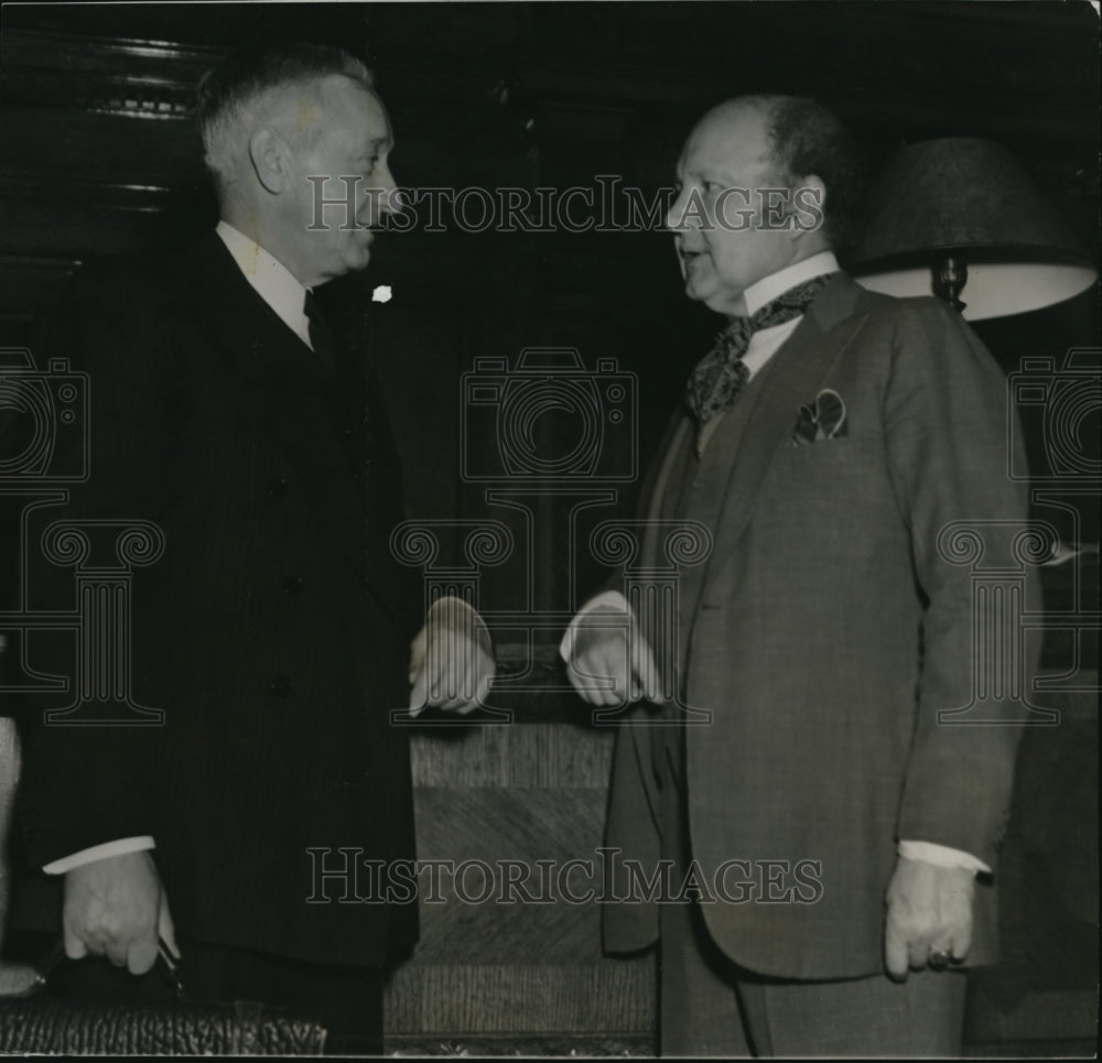 Press Photo Cyrus S. Eaton and Harry F. Payer, attorney - cva10851 - Historic Images