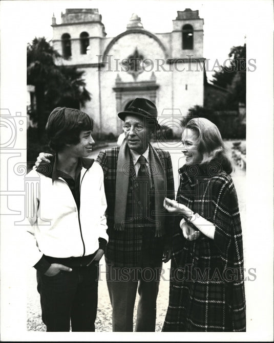 1979 Press Photo Crosby Harry Jr, Bing & Kathy get ready to attend church - Historic Images