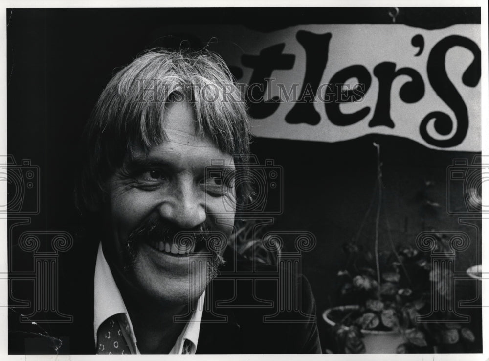 1977 Press Photo Michael Butler-Impresario - Historic Images