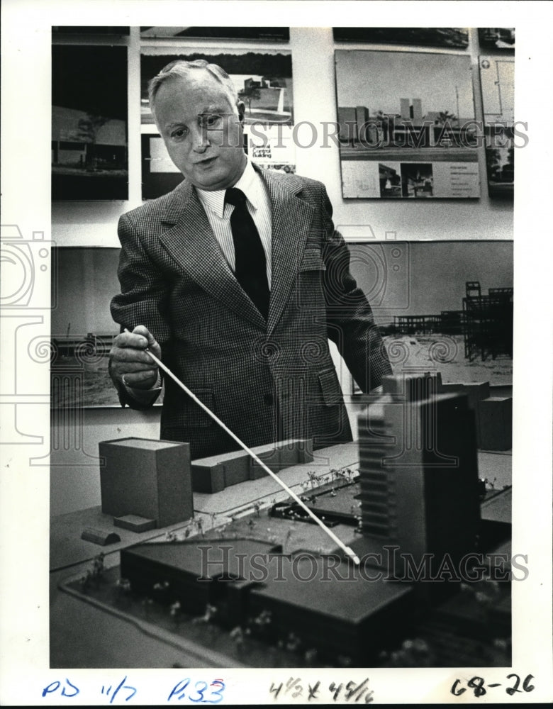 1985 Press Photo William H  Collins - Historic Images