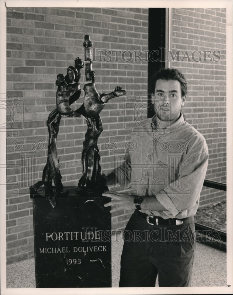 1993 Press Photo Michael Doliveck sculptor - Historic Images