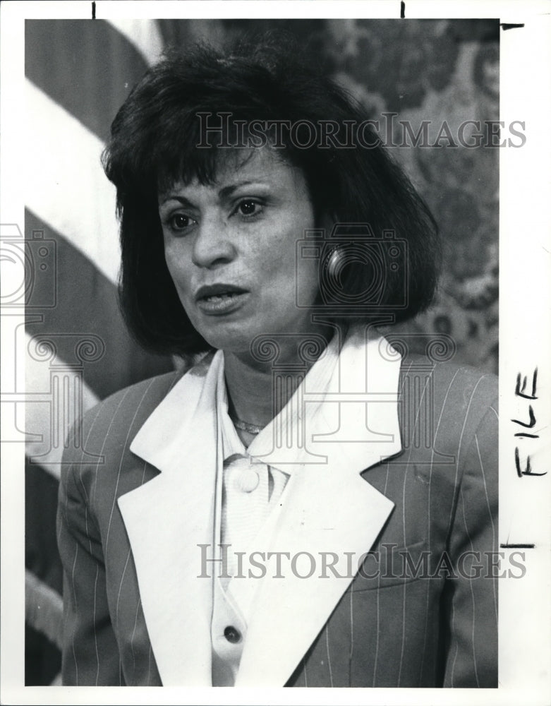 1990, Claire Freeman, new CMHA Director states her plans for CMHA - Historic Images