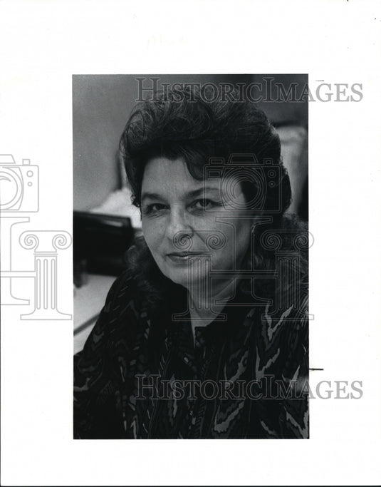 1991 Press Photo Rae French Opposes Moving Mentor Fire Station Number 2 - Historic Images