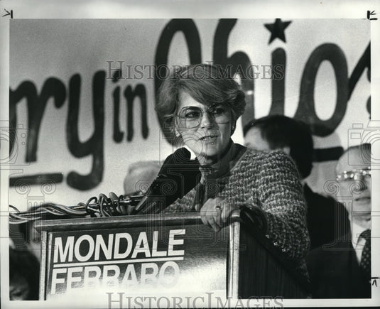1984 Press Photo Rep Geraldine Ferraro at voter rally at Brooklyn Center - Historic Images