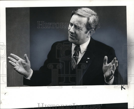 1982 Press Photo Jerry Falwell of the Moral majority  at City Club. - Historic Images