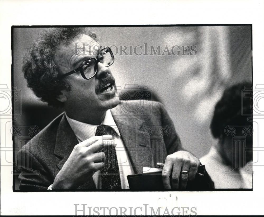 1984 Press Photo Jon Freshwater, Parma School co-chairman of Long Range Planning - Historic Images