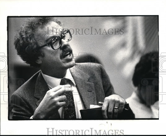 1984 Press Photo Jon Freshwater, Parma School co-chairman of Long Range Planning - Historic Images
