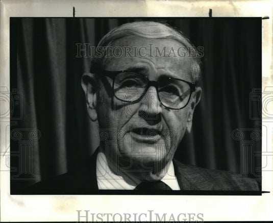 1988 Press Photo City Club Speaker John W. Gardner - Historic Images