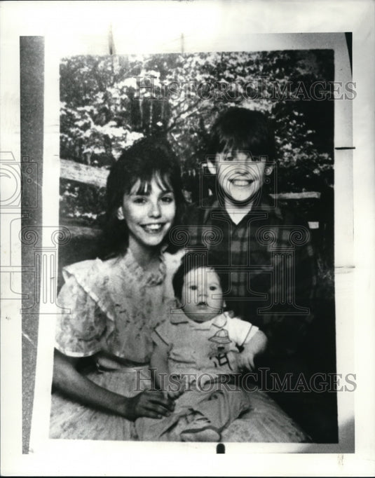 1988 Press Photo Lori Ewald Murder victim with brothers Randy and Baby Anthony - Historic Images