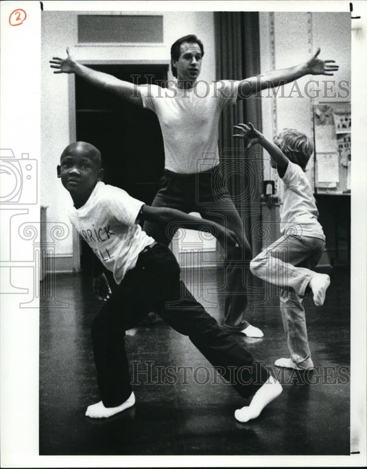 1989 Press Photo Tom Evert, Derrick Bell & Luke Ockenden of Roxboro Elementary - Historic Images