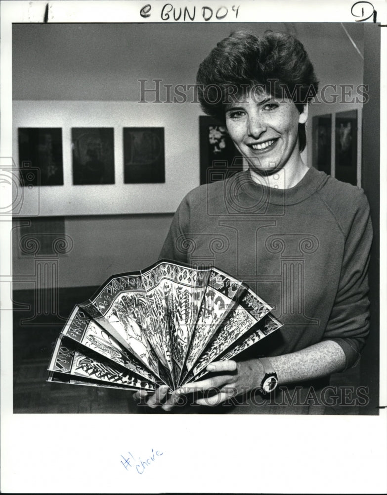 1988 Press Photo Brenna Garratt, First Gund Award Winner - Historic Images