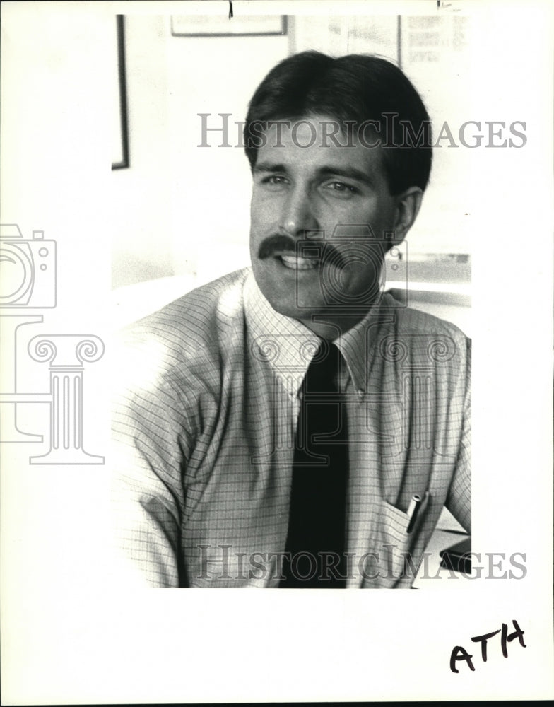 1985 Press Photo Mark Gefert academic counselor - Historic Images