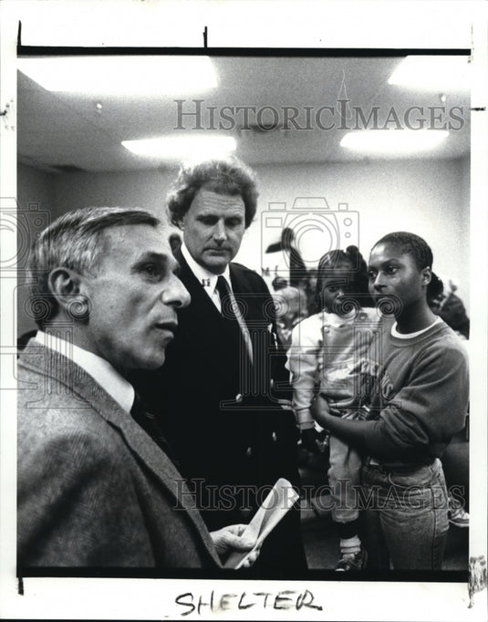 1989 Press Photo Phil Giaconia, Jerome Joyce, Bernadette & Sunceria Morris, HUD - Historic Images