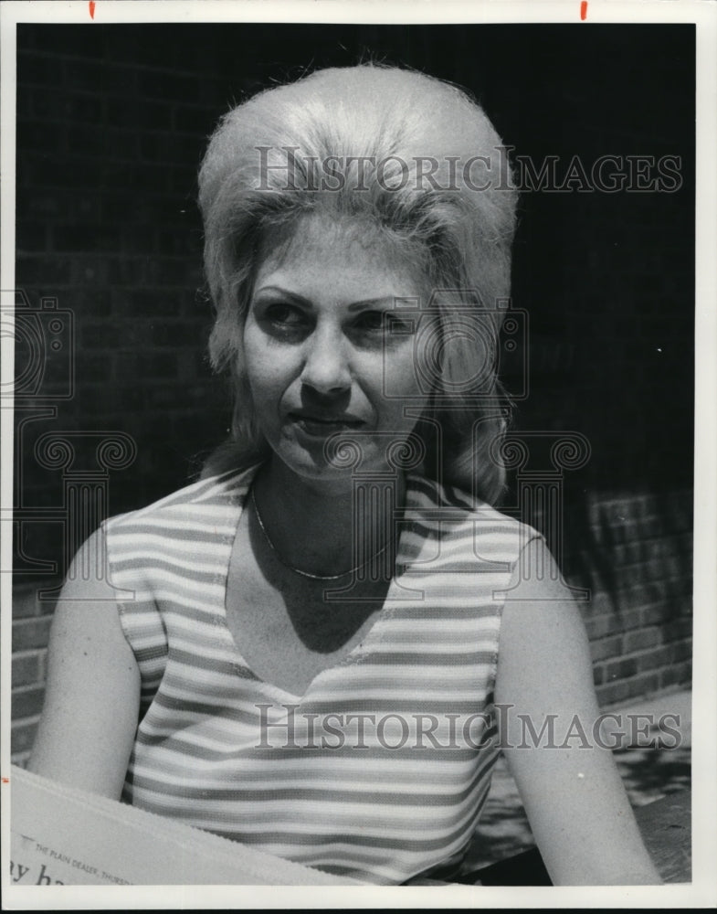 1976 Press Photo Sandy Gibala heads antii-busing group - Historic Images