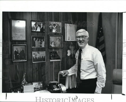 1989 Press Photo Fairview Mayor Joseph M. Gaul - Historic Images