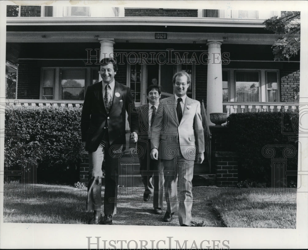 1977 Press Photo Congressman Edward Feighan with Richard Celeste and John Lynek. - Historic Images