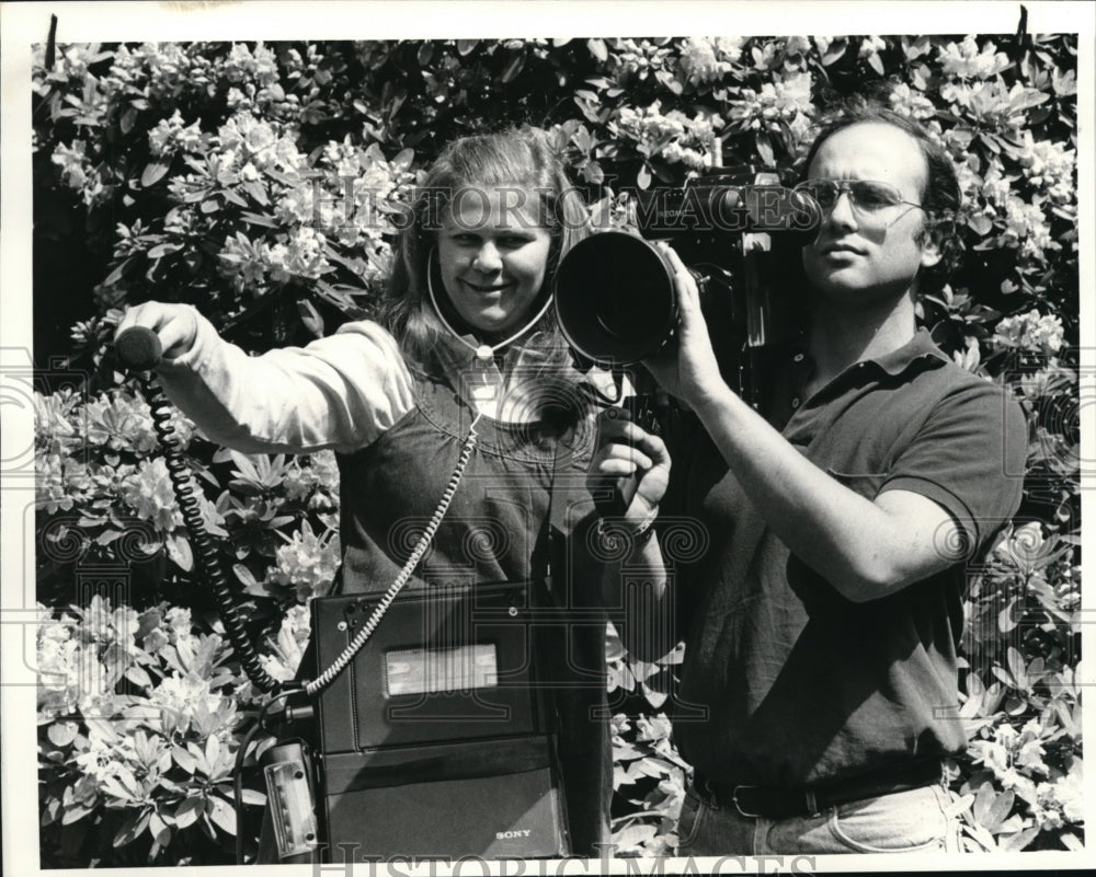 1982 Press Photo Susan &amp; Clifford Feldman, CBS freelancer photographers - Historic Images