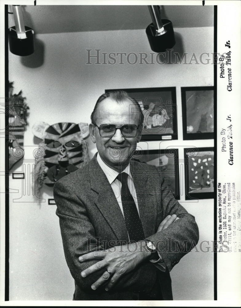 1988 Press Photo Charles Frank Director of Willoughby School of fine Arts - Historic Images