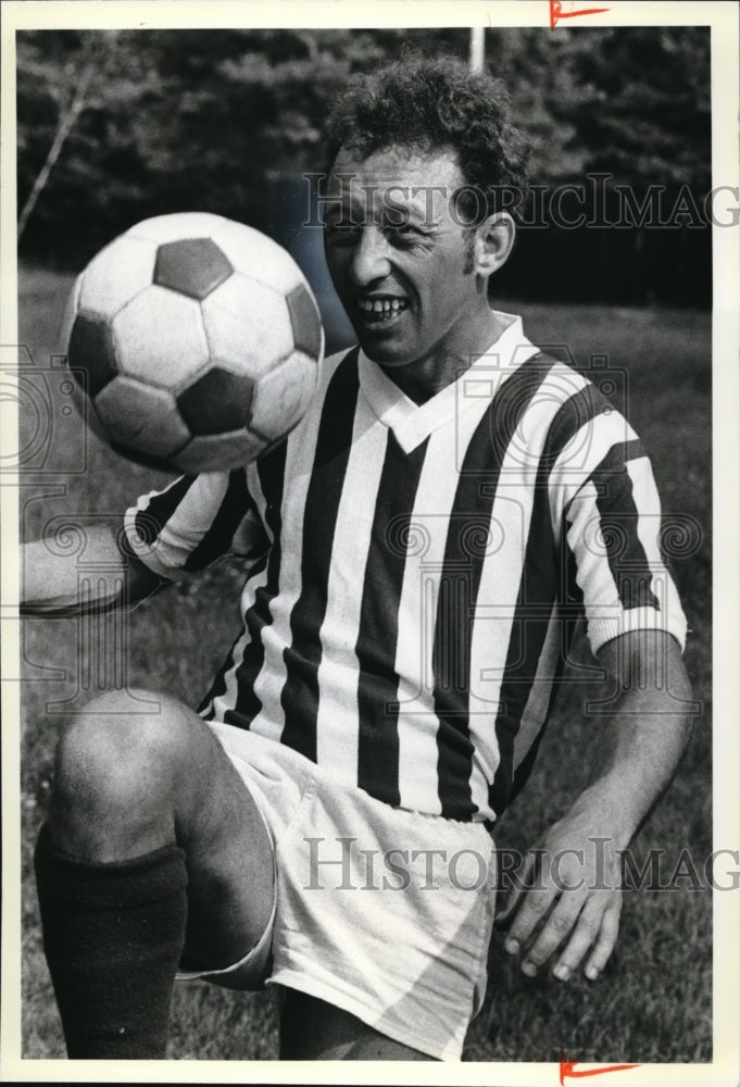 1979 Press Photo Rev Giampietro Gasparin at soccer - Historic Images