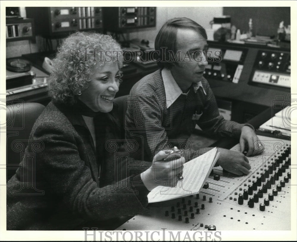 1979 Press Photo Carol Frankel and Geo Gates Engineer - Historic Images