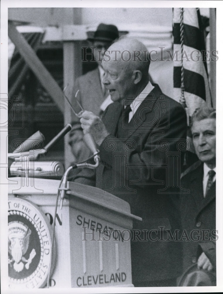 1960 Press Photo Dwight D. Eisenhower visit to Cleve - cva13129 - Historic Images