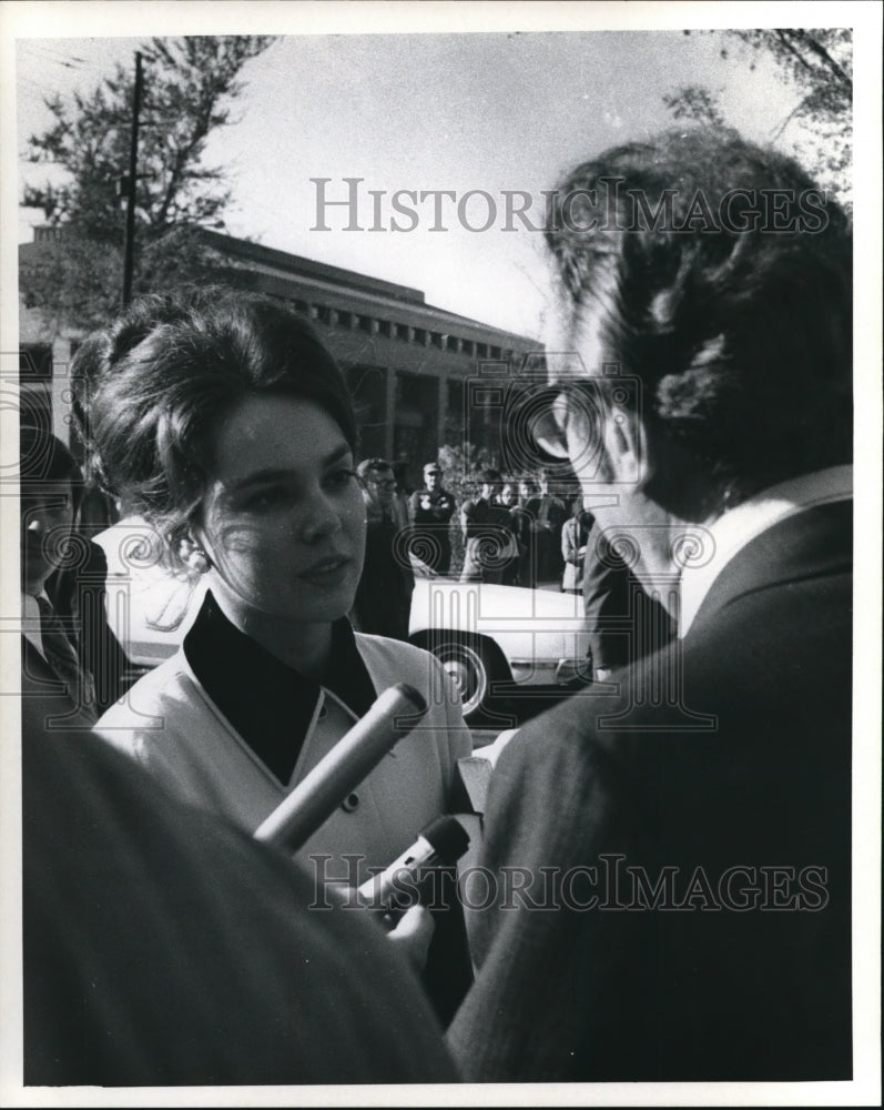 1971, Mrs. David Eisenhower visit to Cleveland - cva13142 - Historic Images