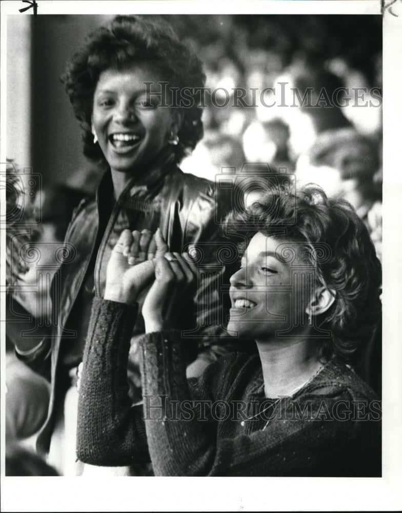 1982 Press Photo Hikio Ellis and Wilma Evans. - Historic Images