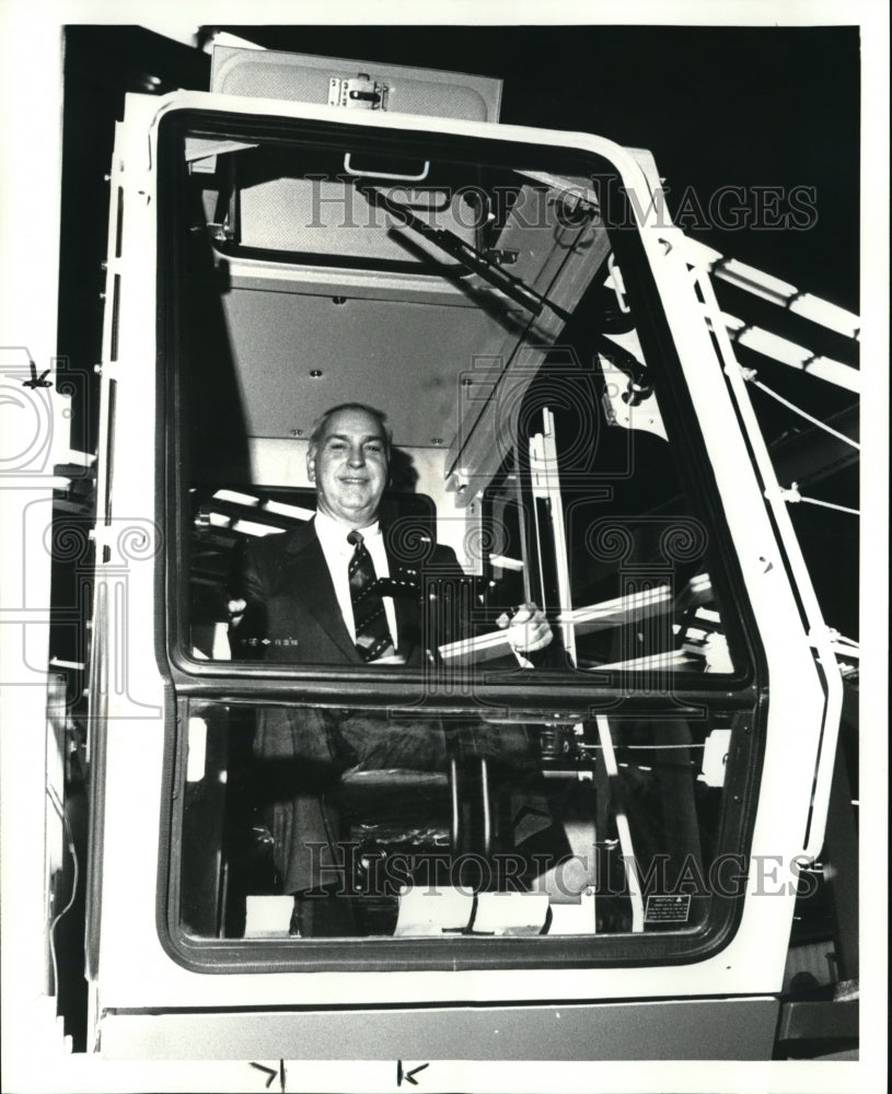 1986 Press Photo James L. Emery, U.S Administrator of the St. Lawerence Seaway o - Historic Images