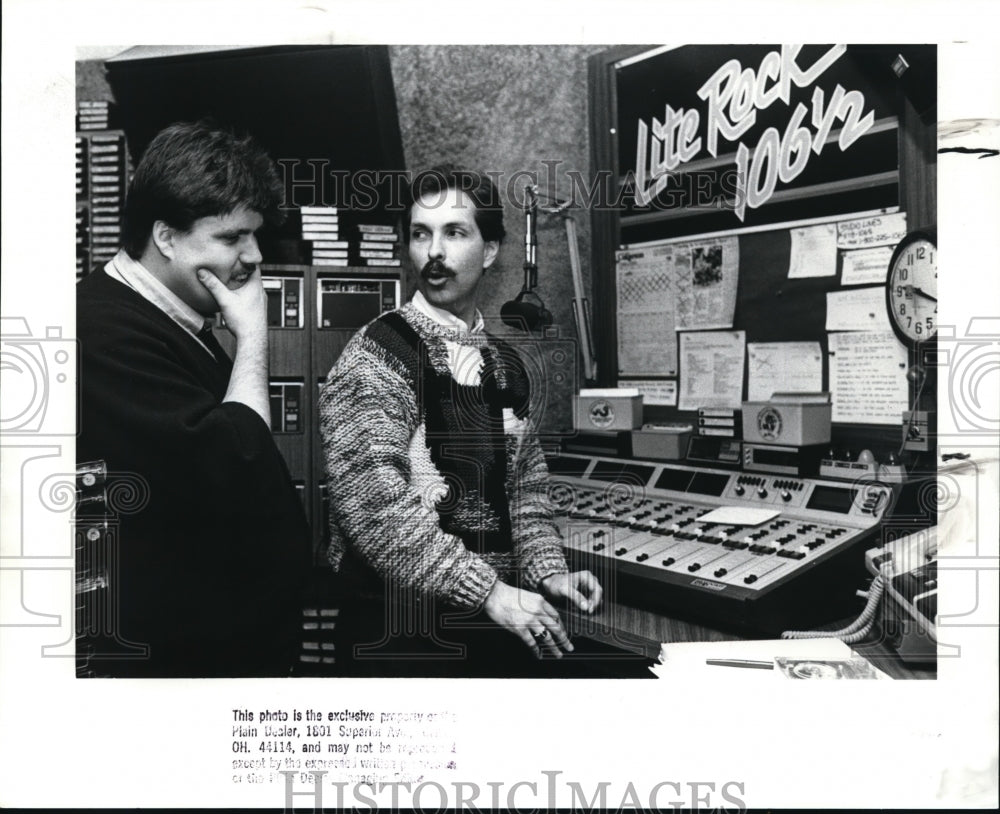 1988, Morning DJ Trapper Jack Elliot and producer Kenny Campbell - Historic Images