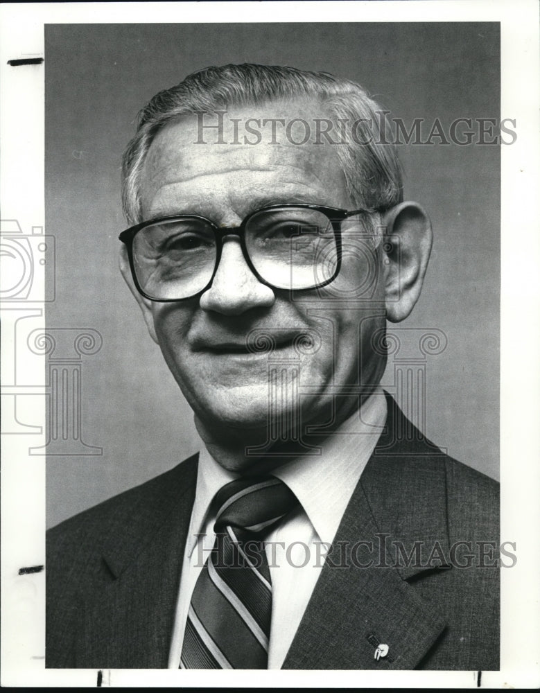 1987 Press Photo Charles R. Day, Ohio Bell telephone - Historic Images