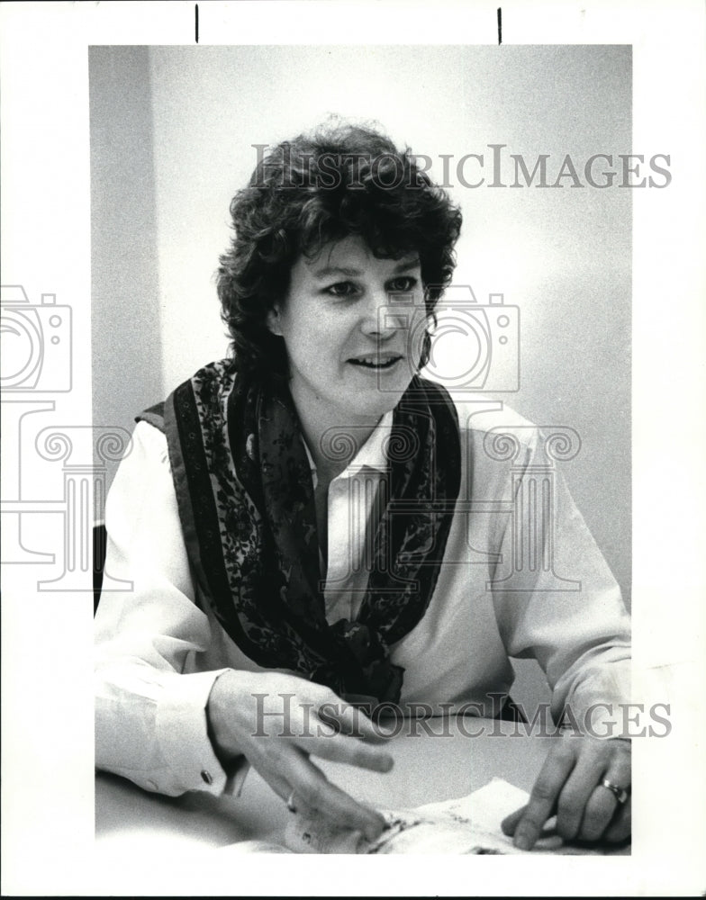 1986 Press Photo Rena Coyle Author "My First Cookbook" - Historic Images