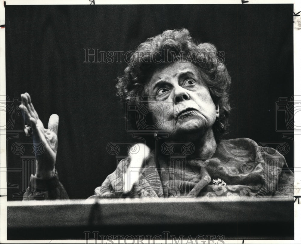 1980 Press Photo Dorothy Fuldheim Testifies as to what side the pie came from - Historic Images