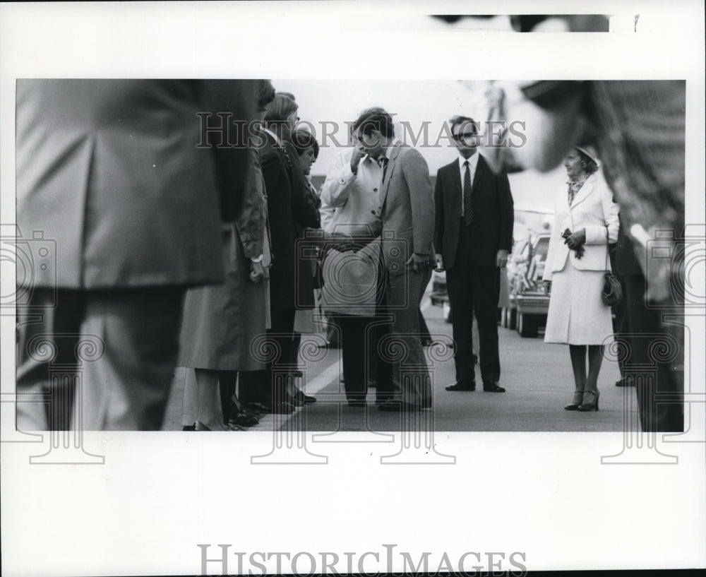 1977 Press Photo Prince Charles at Burke Lake Airport Arrival - Historic Images