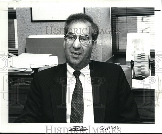 1985 Press Photo James Friedman, Lawyer citizens BLDG Benesch Firm - Historic Images