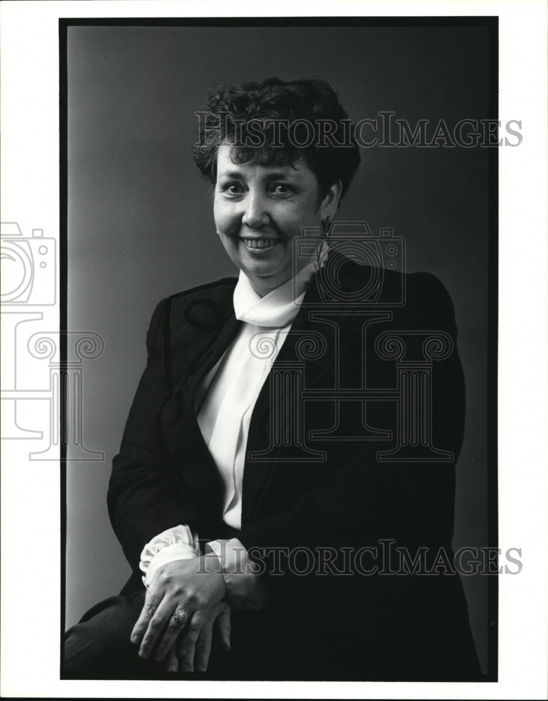 1991 Press Photo Jean Gappert, Managing Director, for Cleveland Public Theater - Historic Images