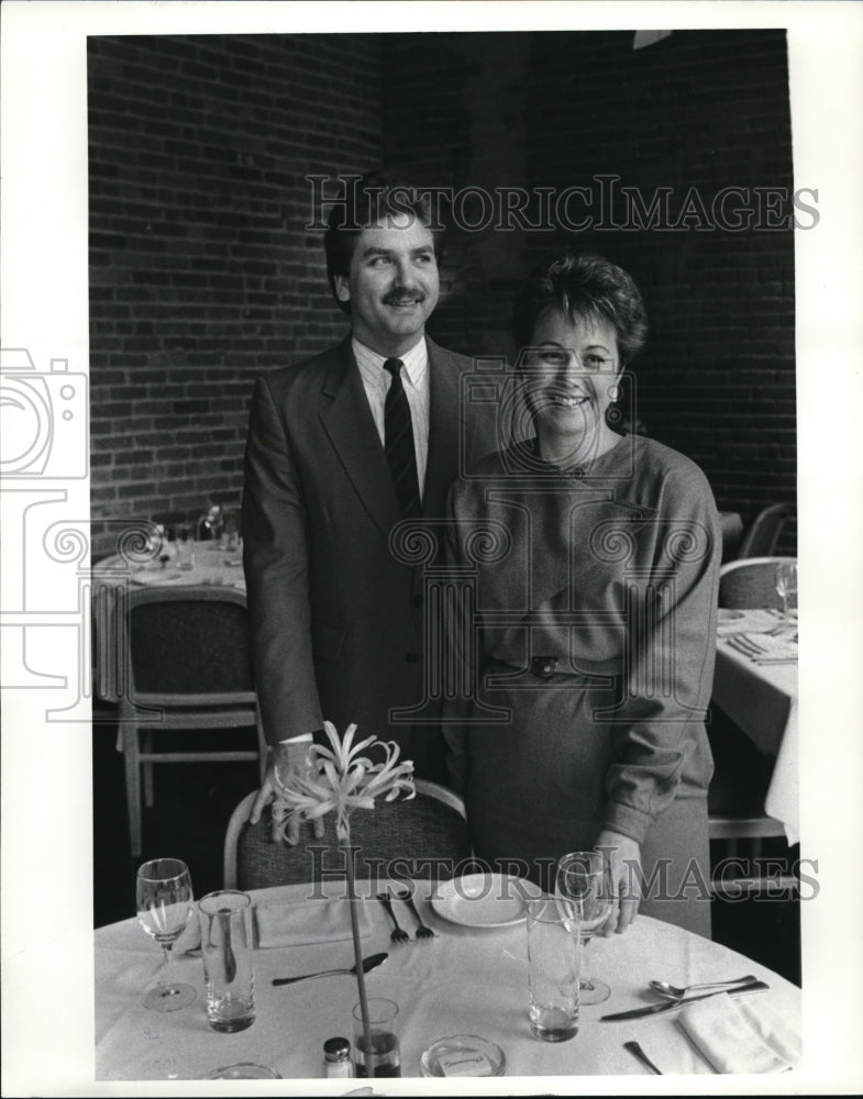 1986 Press Photo Ralph Diorio and wife Denise Marie Fugo at Sammy's - Historic Images